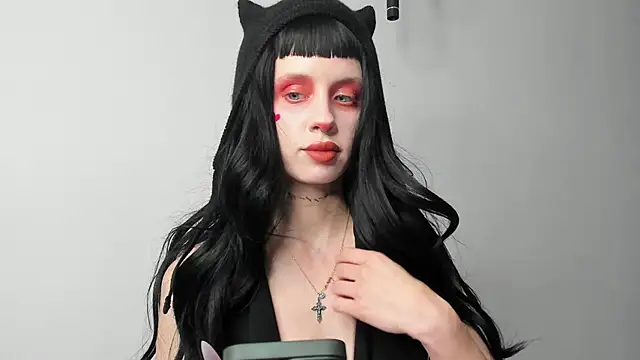 FlowerOfSin2001 online show from March 12, 6:43 pm