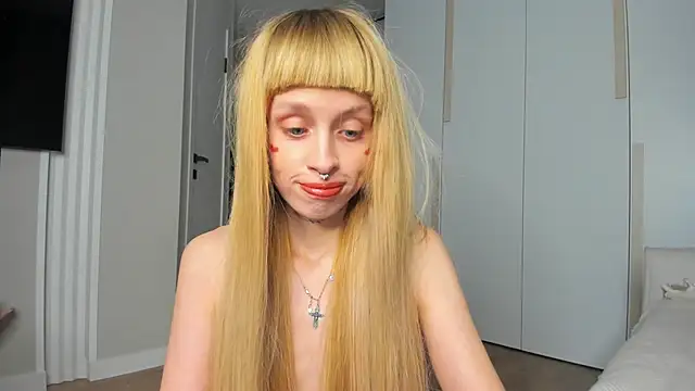 FlowerOfSin2001 online show from April 17, 6:55 pm