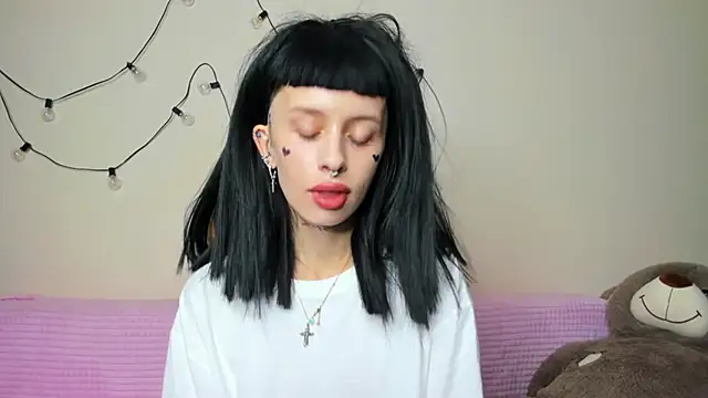 FlowerOfSin2001 online show from October 7, 3:57 pm