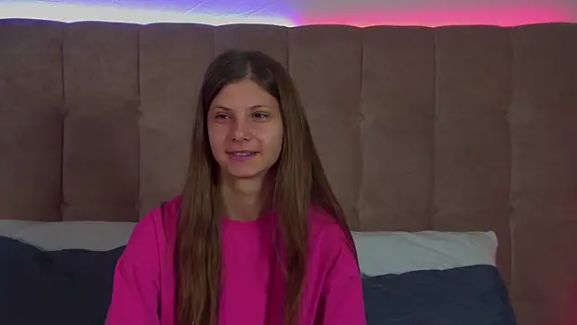AudreyBarlow online show from October 19, 6:27 am