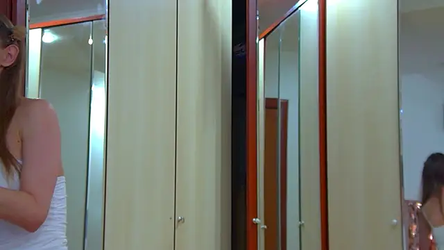 AudreyBarlow online show from February 14, 6:24 am