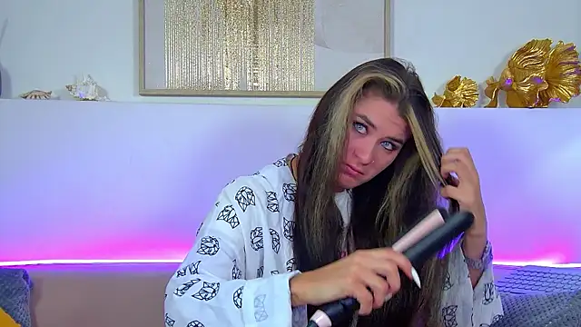 RachelSimpson online show from September 15, 6:25 am
