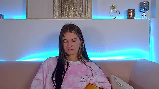 RachelSimpson online show from March 6, 12:43 am