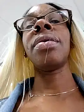 Jasmine FullsShine online show from April 9, 11:55 pm