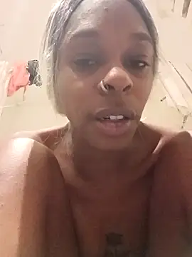 Snapshot of Jasmine_FullsShine chatting on May 10, 1:25 pm Jasmine FullsShine online show from May 10, 1:25 pm