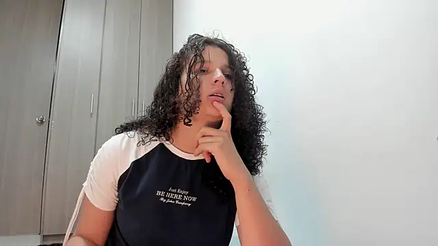 Cositarica  online show from October 6, 1:45 pm