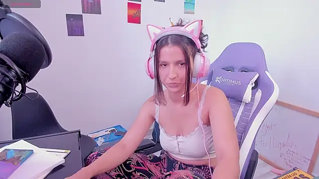 Cositarica  online show from February 2, 7:35 pm