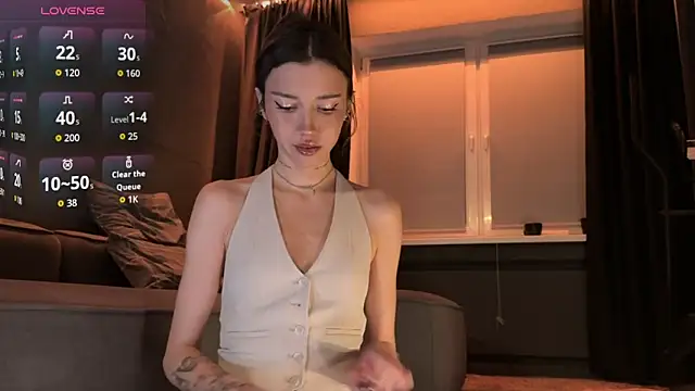 Snapshot of Bastet chatting on October 25, 8:31 pm Bastet online show from October 25, 8:31 pm