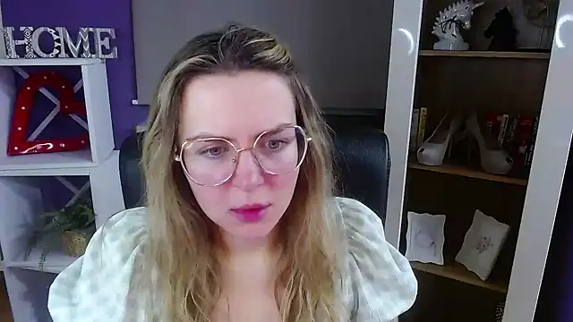 Zoey Erotic online show from January 12, 5:36 am