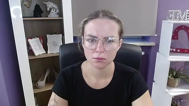 Zoey Erotic online show from September 23, 4:41 am