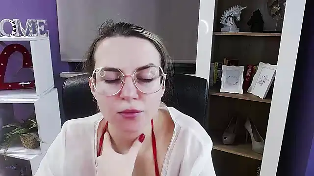 Zoey Erotic online show from December 22, 5:51 am