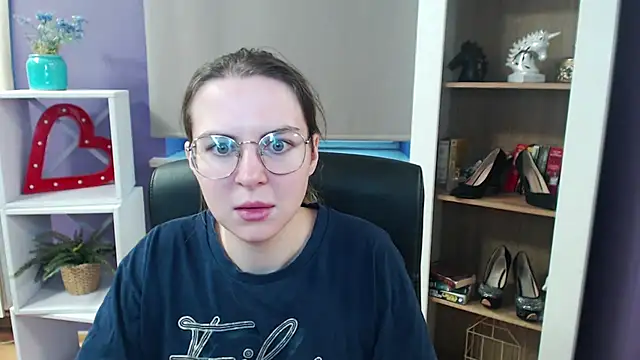 Zoey Erotic online show from March 14, 5:48 am