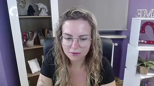 Zoey Erotic online show from September 22, 4:29 am