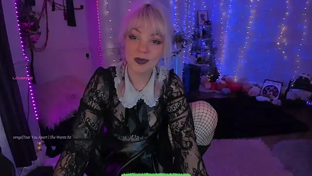 AliceW0lf online show from November 8, 6:33 pm