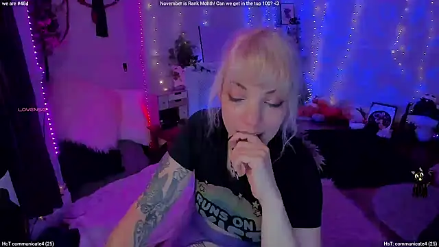 AliceW0lf online show from November 25, 7:36 pm