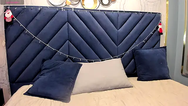 Snapshot of Sariitaa_ chatting on December 17, 2:44 pm Sariitaa online show from December 17, 2:44 pm