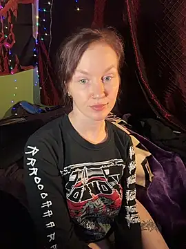 Snapshot of courtneyoccult chatting on November 7, 7:13 am courtneyoccult online show from November 7, 7:13 am