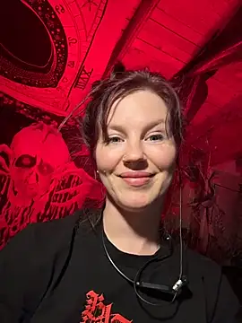 Snapshot of courtneyoccult chatting on October 15, 7:49 am courtneyoccult online show from October 15, 7:49 am