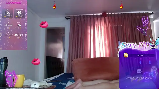 linapalacios online show from May 7, 10:24 pm