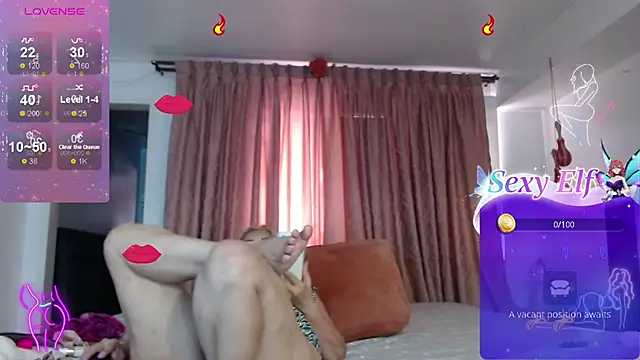 linapalacios online show from May 22, 10:19 pm