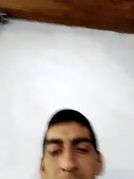 Snapshot of Elverguditojaja chatting on February 28, 2:00 am Elverguditojaja online show from February 28, 2:00 am