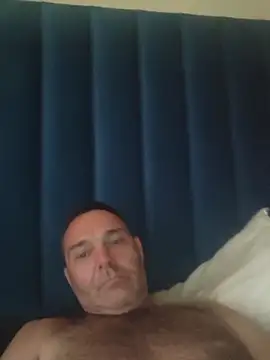 Snapshot of Brutus009 chatting on March 4, 8:33 am Brutus009 online show from March 4, 8:33 am