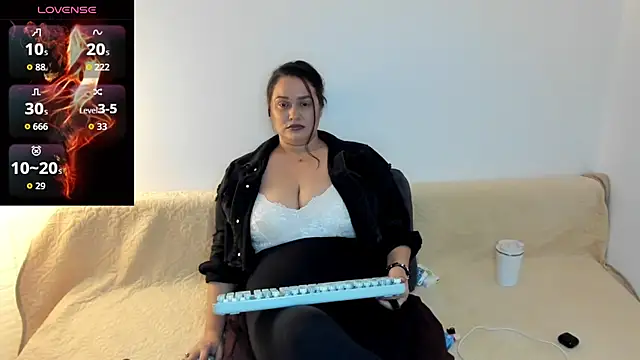 Laura sinner online show from January 6, 7:40 pm