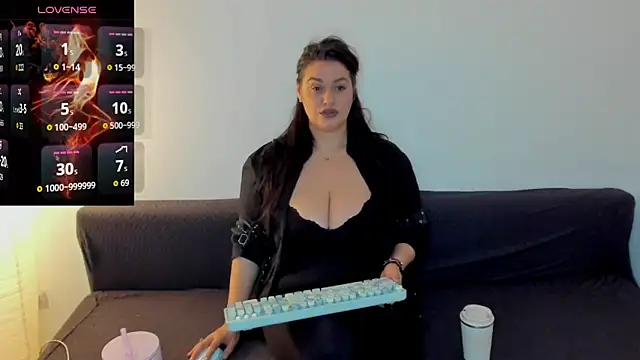 Laura sinner online show from March 9, 8:45 pm