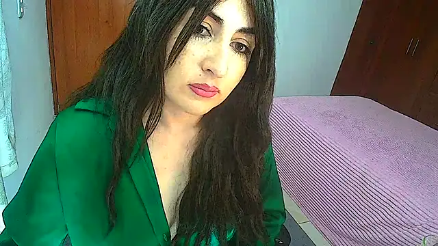 Snapshot of naughty_sarahh chatting on March 23, 3:10 am naughty sarahh online show from March 23, 3:10 am