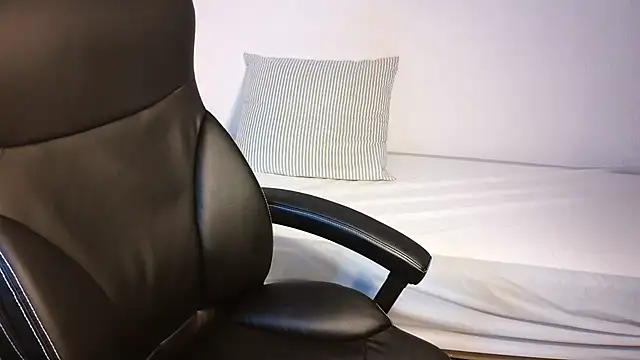 naughty sarahh online show from July 9, 5:56 pm