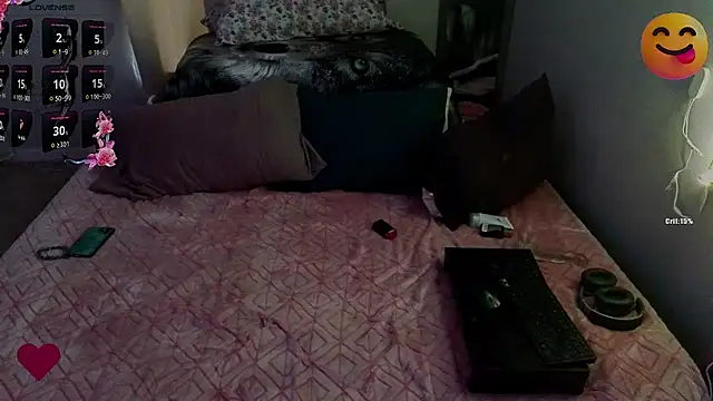 Jessie Holmes online show from January 10, 1:17 pm