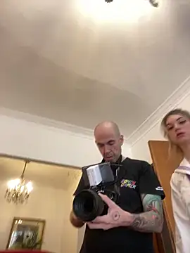 Elnonoykeila77 online show from April 2, 3:51 pm