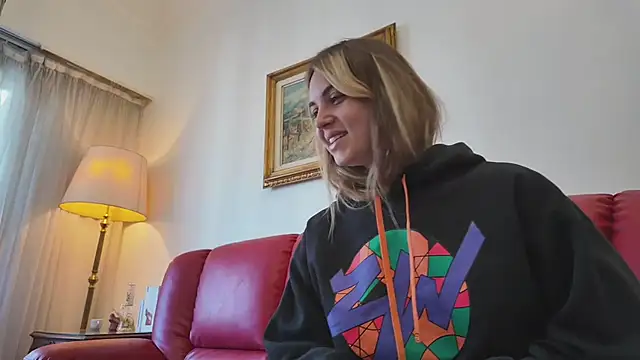 Elnonoykeila77 online show from April 4, 5:52 pm