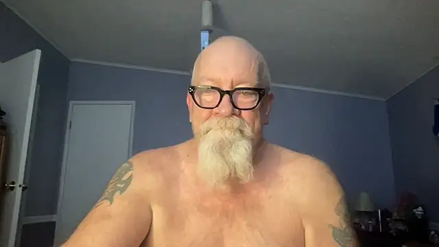 Snapshot of kcbace61760 chatting on January 11, 4:52 am kcbace61760 online show from January 11, 4:52 am