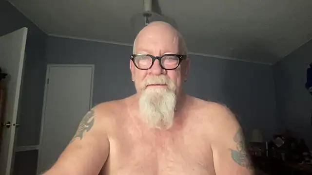 Snapshot of kcbace61760 chatting on January 9, 5:14 am kcbace61760 online show from January 9, 5:14 am