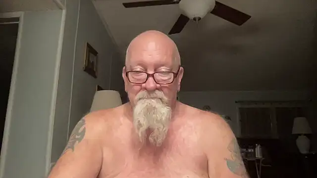 Snapshot of kcbace61760 chatting on September 24, 11:43 pm kcbace61760 online show from September 24, 11:43 pm