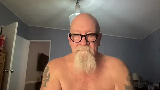 Snapshot of kcbace61760 chatting on February 1, 12:36 pm kcbace61760 online show from February 1, 12:36 pm