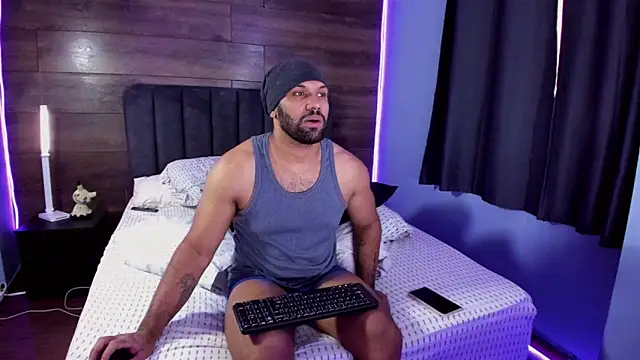 anthonylatynxd online show from June 1, 11:32 am
