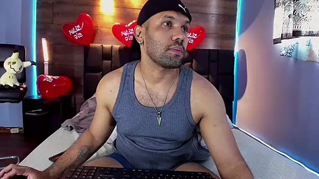 anthonylatynxd online show from February 14, 8:15 pm