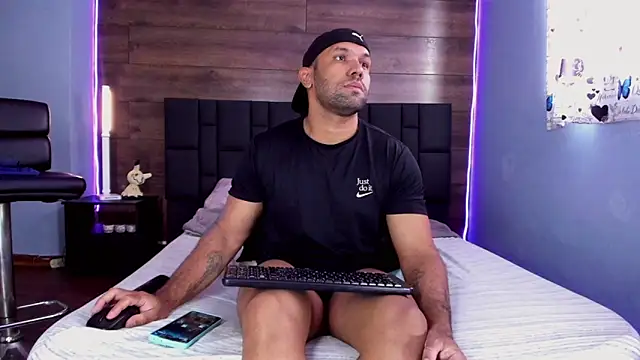 anthonylatynxd online show from November 15, 6:34 pm