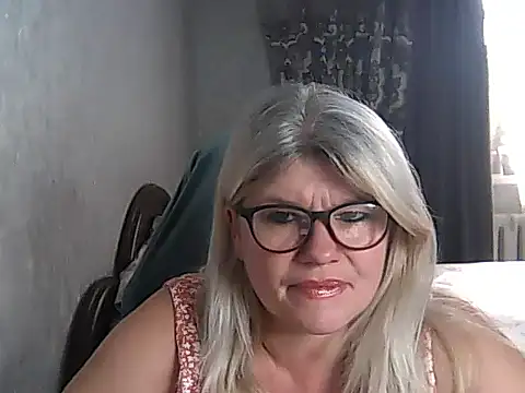 Snapshot of Diana_49 chatting on September 13, 12:16 pm Diana 49 online show from September 13, 12:16 pm