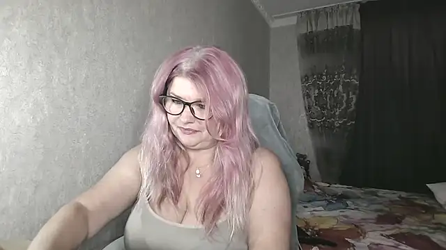 Snapshot of Diana_49 chatting on July 7, 6:16 am Diana 49 online show from July 7, 6:16 am
