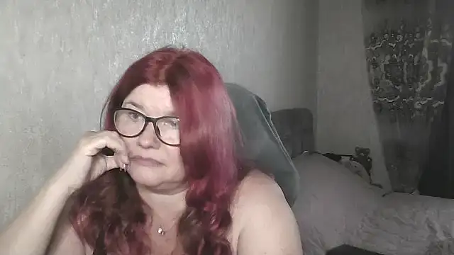 Snapshot of Diana_49 chatting on June 8, 7:53 am Diana 49 online show from June 8, 7:53 am
