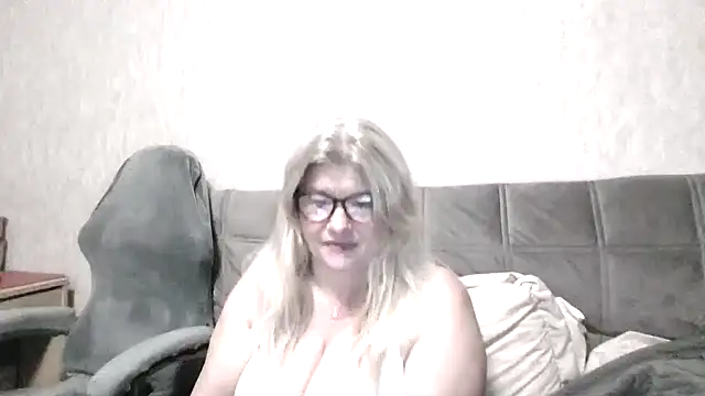 Diana 49 online show from May 7, 7:06 pm