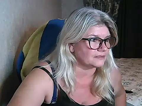 Snapshot of Diana_49 chatting on September 19, 7:29 pm Diana 49 online show from September 19, 7:29 pm