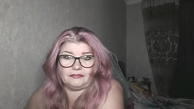 Snapshot of Diana_49 chatting on July 11, 8:25 am Diana 49 online show from July 11, 8:25 am