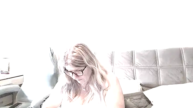 Diana 49 online show from May 29, 2:56 pm