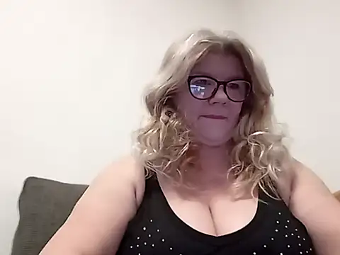 Diana 49 online show from April 4, 7:59 am