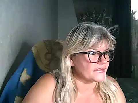 Snapshot of Diana_49 chatting on October 8, 9:55 am Diana 49 online show from October 8, 9:55 am