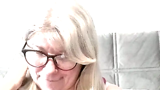 Snapshot of Diana_49 chatting on February 1, 5:33 pm Diana 49 online show from February 1, 5:33 pm